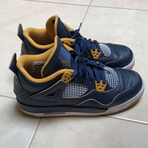 Jordan 4s